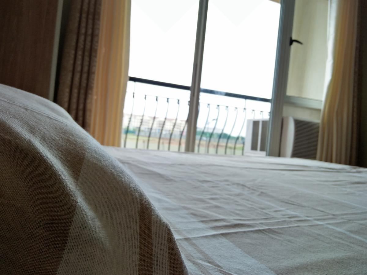 Sanremo Oasis Condominium Cebu Bagian luar foto